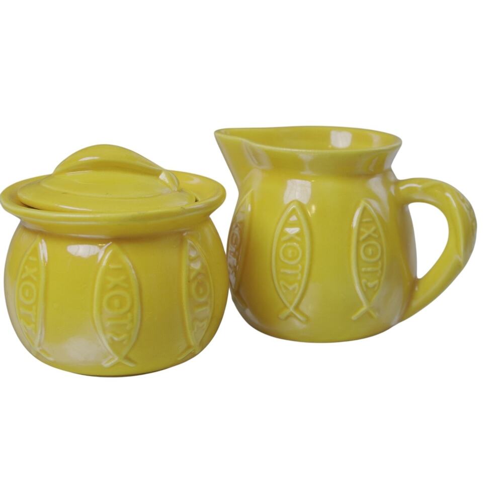 Federalist Buttercup Yellow Fish Creamer Sugar Bowl Vintage Set
